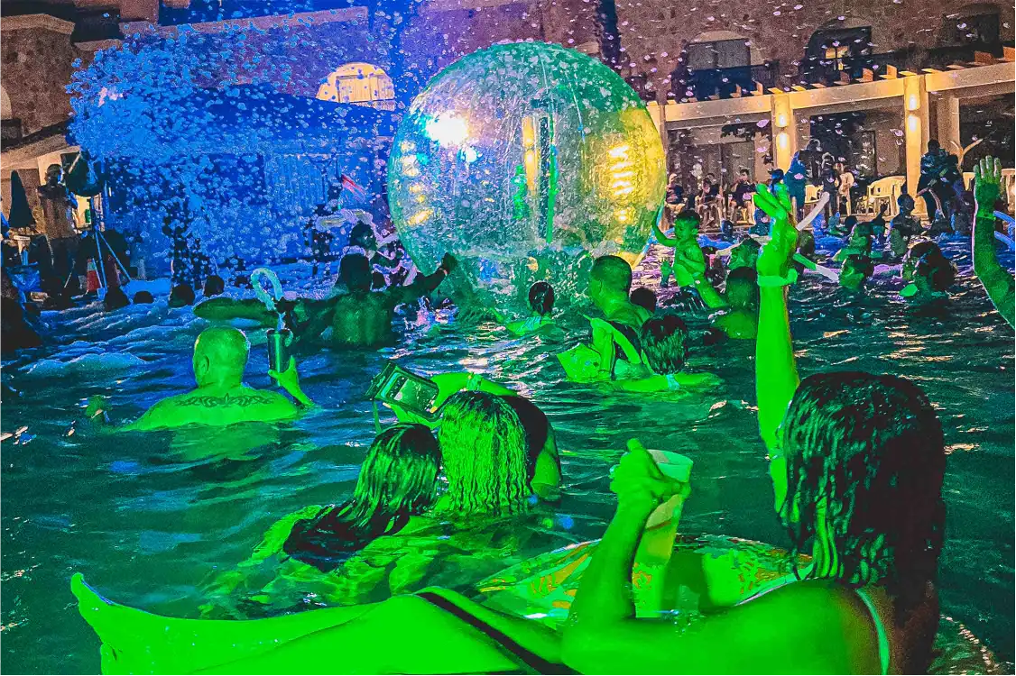 Habitación de lujo con vista a la laguna