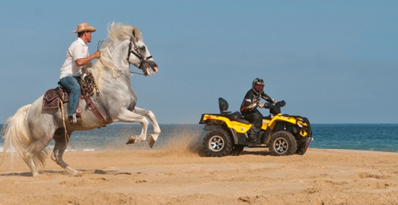 ATV todo terreno tour en playa y arena con cuatrimotos y caballos